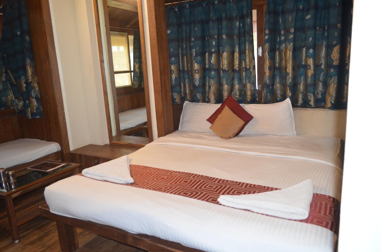 Kaular Atithis Grand Kokan Resort Ganpatipule Exterior photo